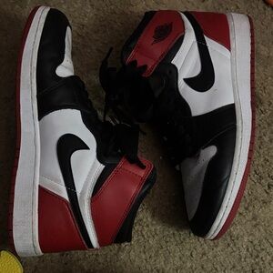 Nike Men's Black, White, and Red High-Top Sneakers